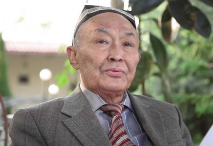 Özbək şairi Abdulla Aripov:”Bilmayman, qiynaydi qaysi xotira” 