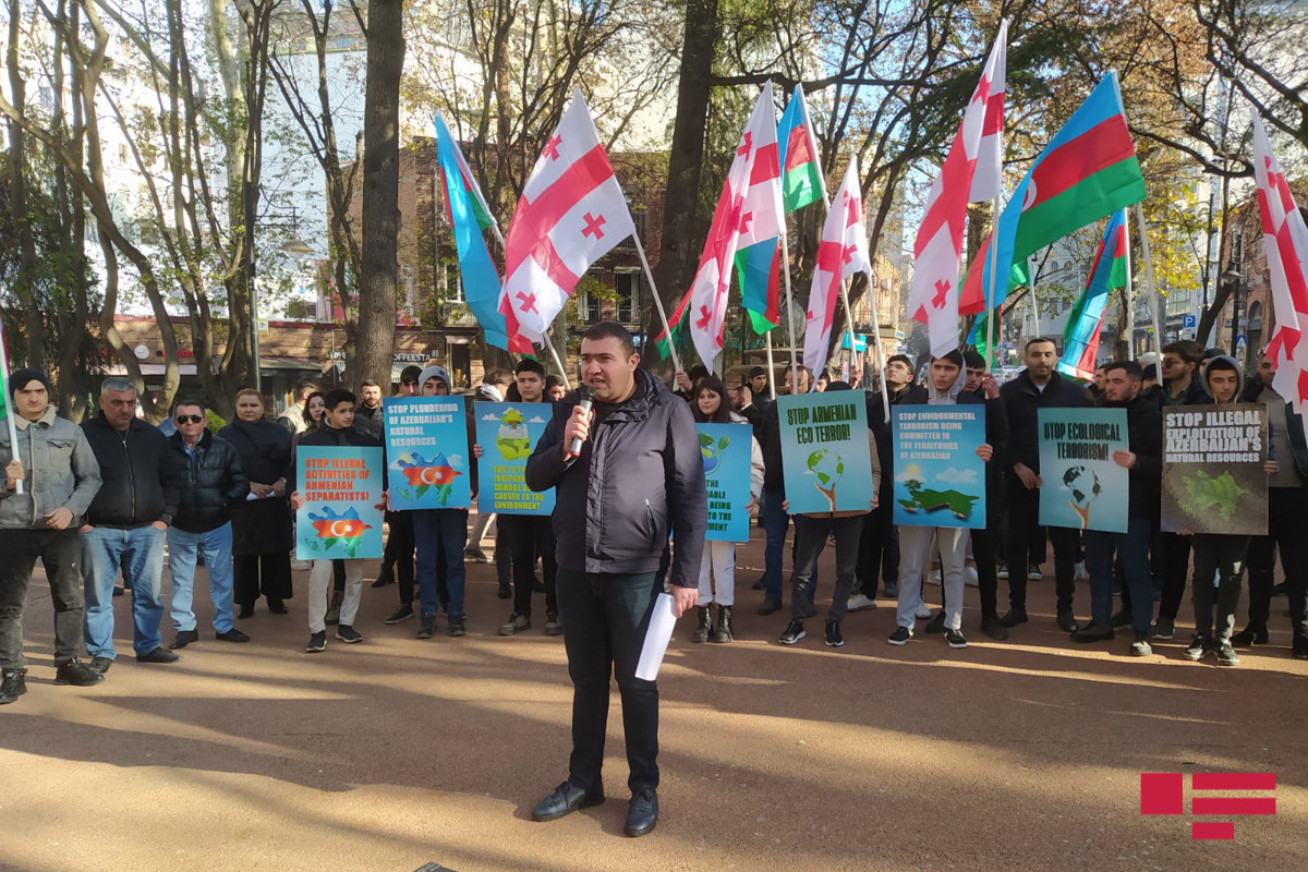 Tbilisidə Laçın-Xankəndi yolundakı azərbaycanlı ekoaktivistlərə dəstək aksiyası keçirilib 