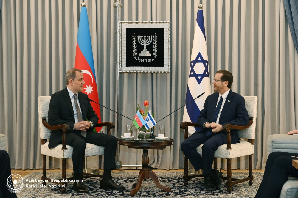 Azərbaycanın xarici işlər naziri Ceyhun Bayramov İsrail Prezidenti İsxak Hersoq ilə görüşüb 