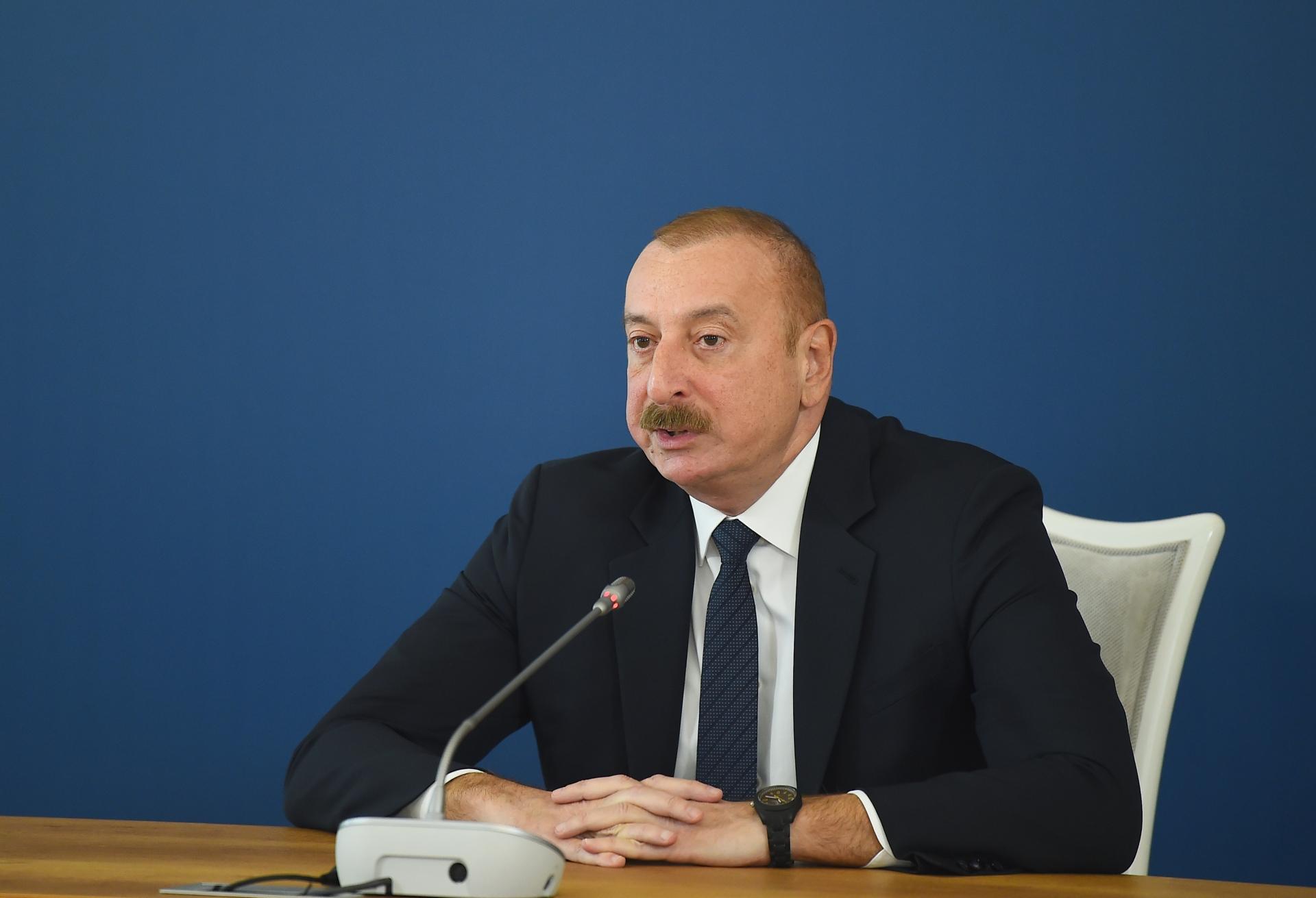Dövlət başçısı: “Heydər Əliyevin qoyduğu yolla bu gün Azərbaycan uğurla gedir” 