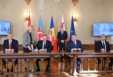 Buxarestdə Azərbaycan, Gürcüstan, Rumıniya və Macarıstan Hökumətləri arasında yaşıl enerji sahəsində strateji tərəfdaşlığa dair Saziş imzalanıb 