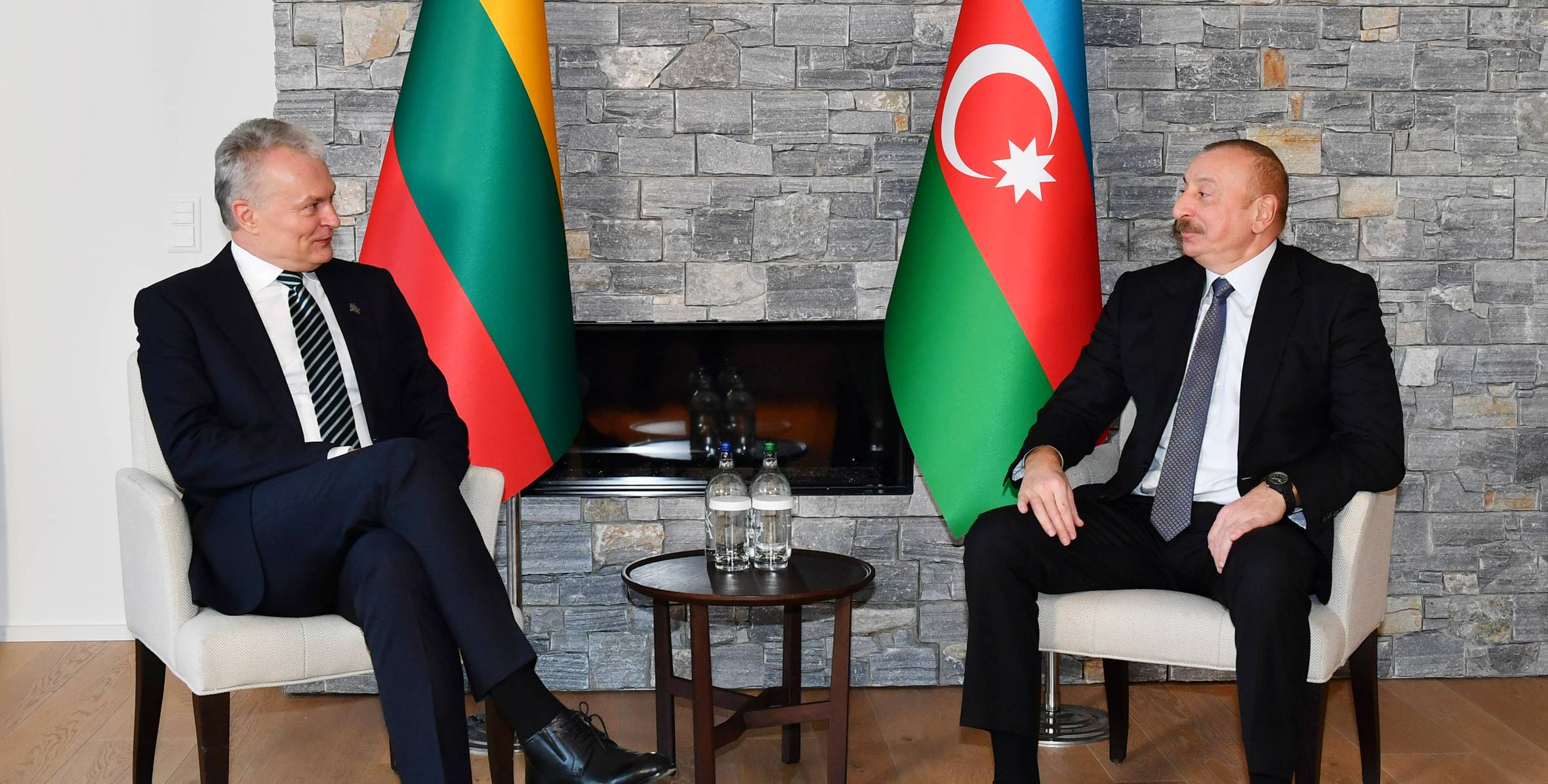 İlham Əliyev Litva Prezidenti Gitanas Nauseda ilə görüşüb 