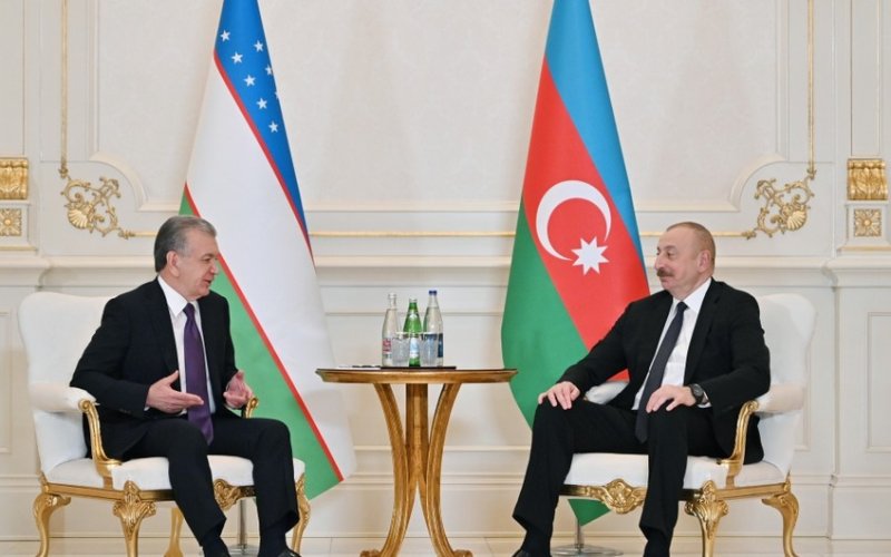 Azərbaycan Prezidenti İlham Əliyev Özbəkistan Prezidenti Şavkat Mirziyoyev ilə görüşüb 