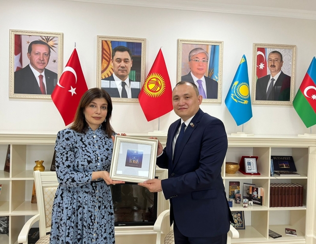 Beynəlxalq Türk Mədəniyyəti və İrsi Fondunun prezidenti Qazaxıstanın xarici işlər nazirinin müavini ilə görüşüb 